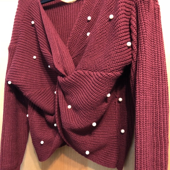 Scooped Sweater in color Burgandy - Picture 3 of 8
